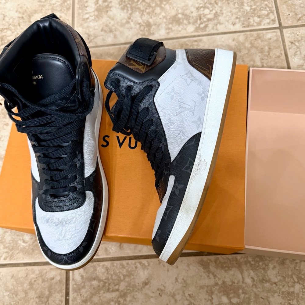 Louis Vuitton Monogram Black and White Sneakers